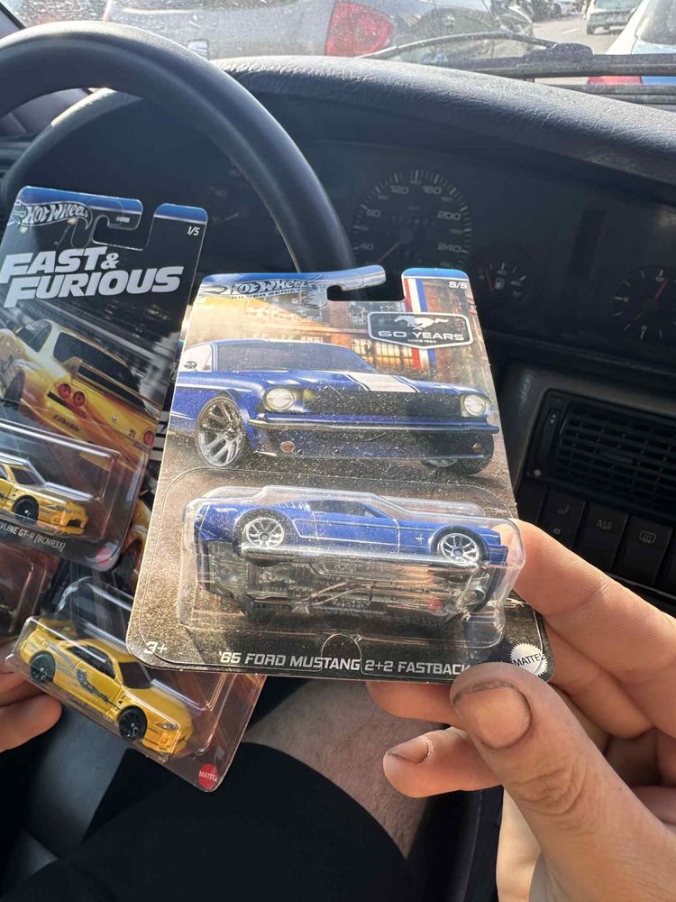 Hot wheels колички