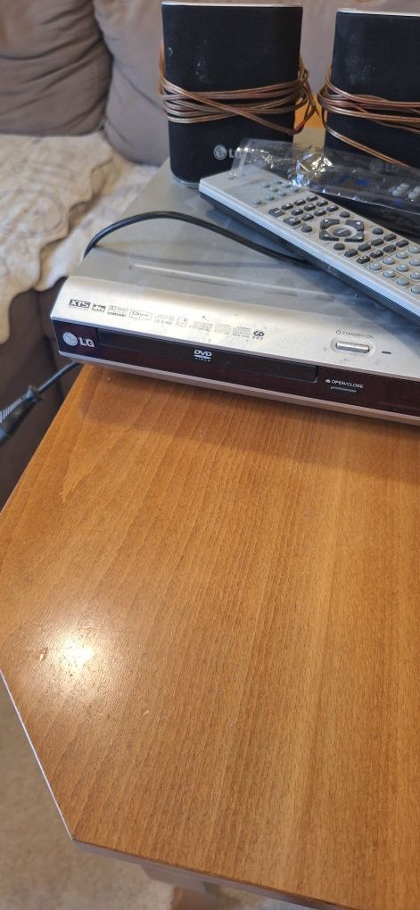 Саундбар +двд домашно кино LG