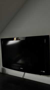 Vând televizor LG cu diagonala de 82 cm