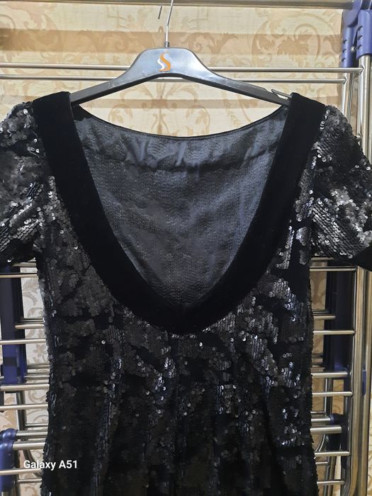 Платья Футляр черное