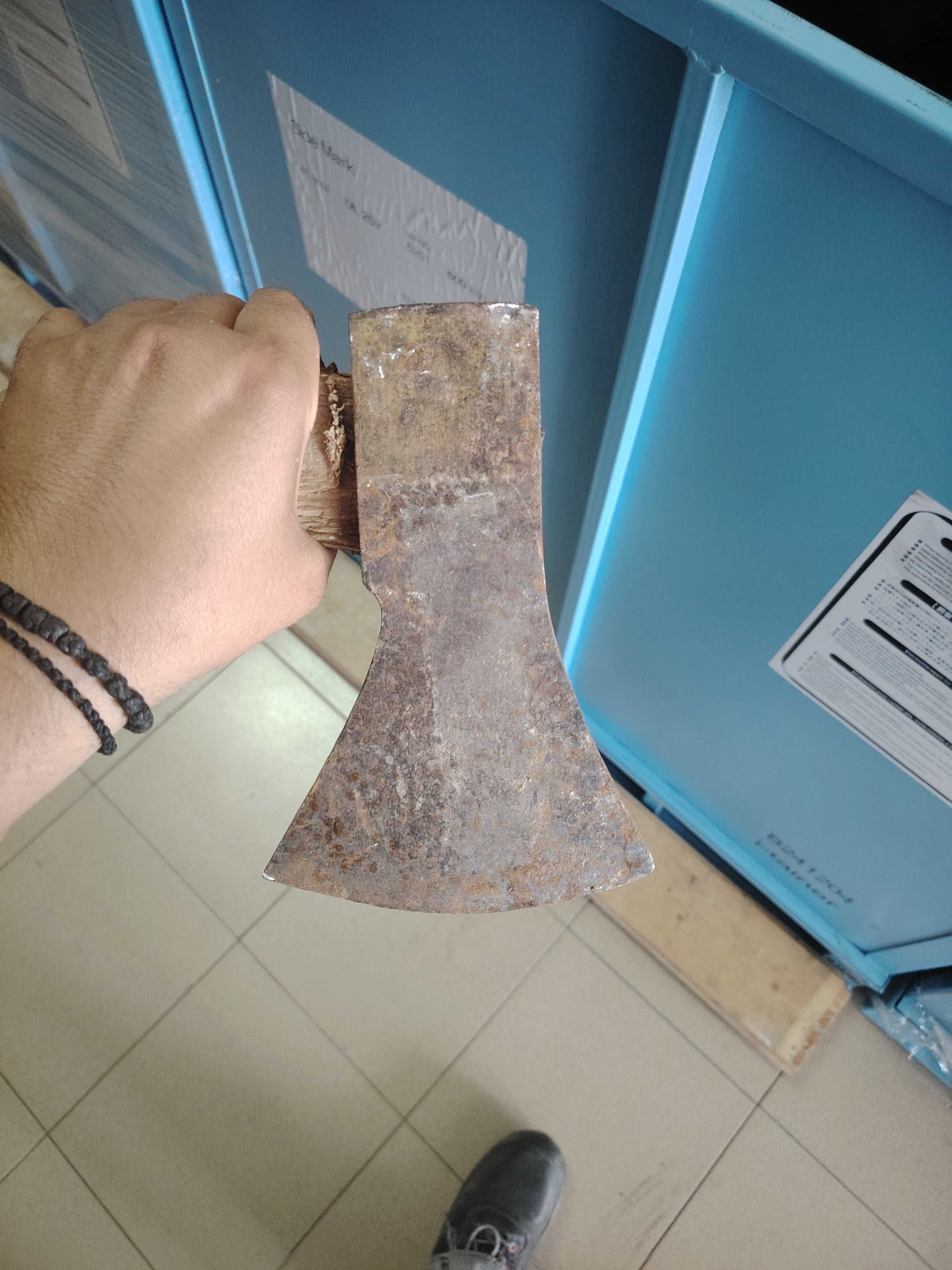 Продавам топорчета в добро състояние