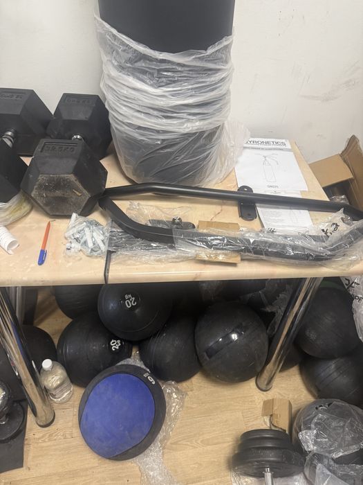 Sac de box Gorilla Sports cu bară de tractiuni 80 x 27 x 27 cm