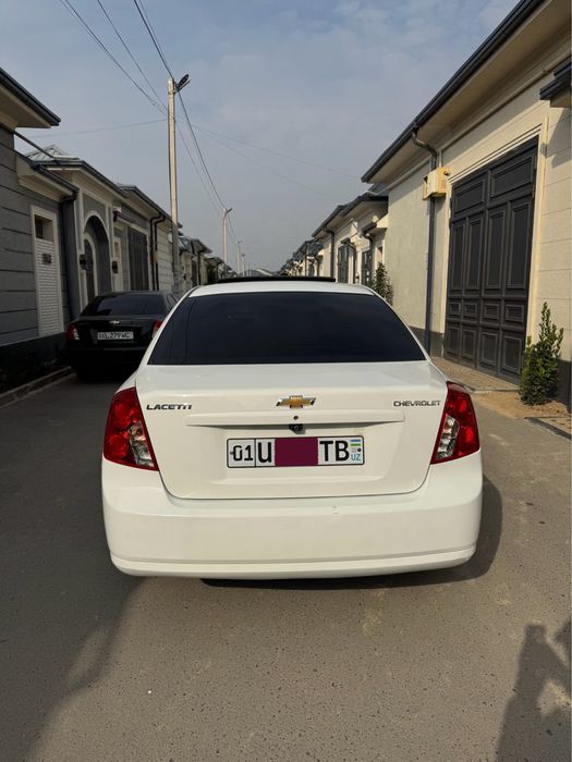 Lasetti 2013-yil 1,6 mator sotiladi