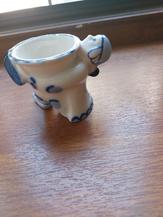 Солонка 40-50х годов. Предположительно  Гжель.