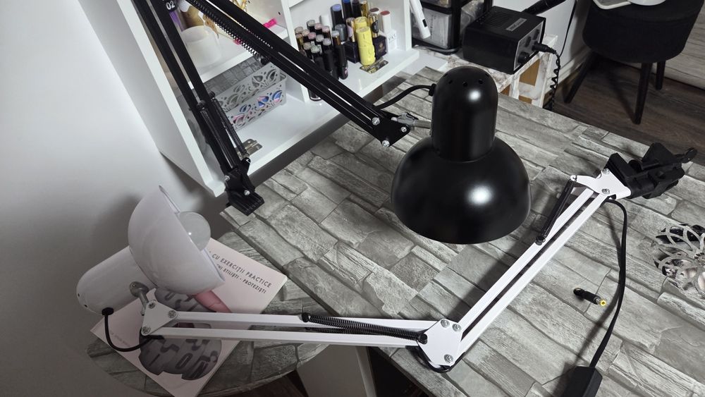 Lămpi manichiură funcționale