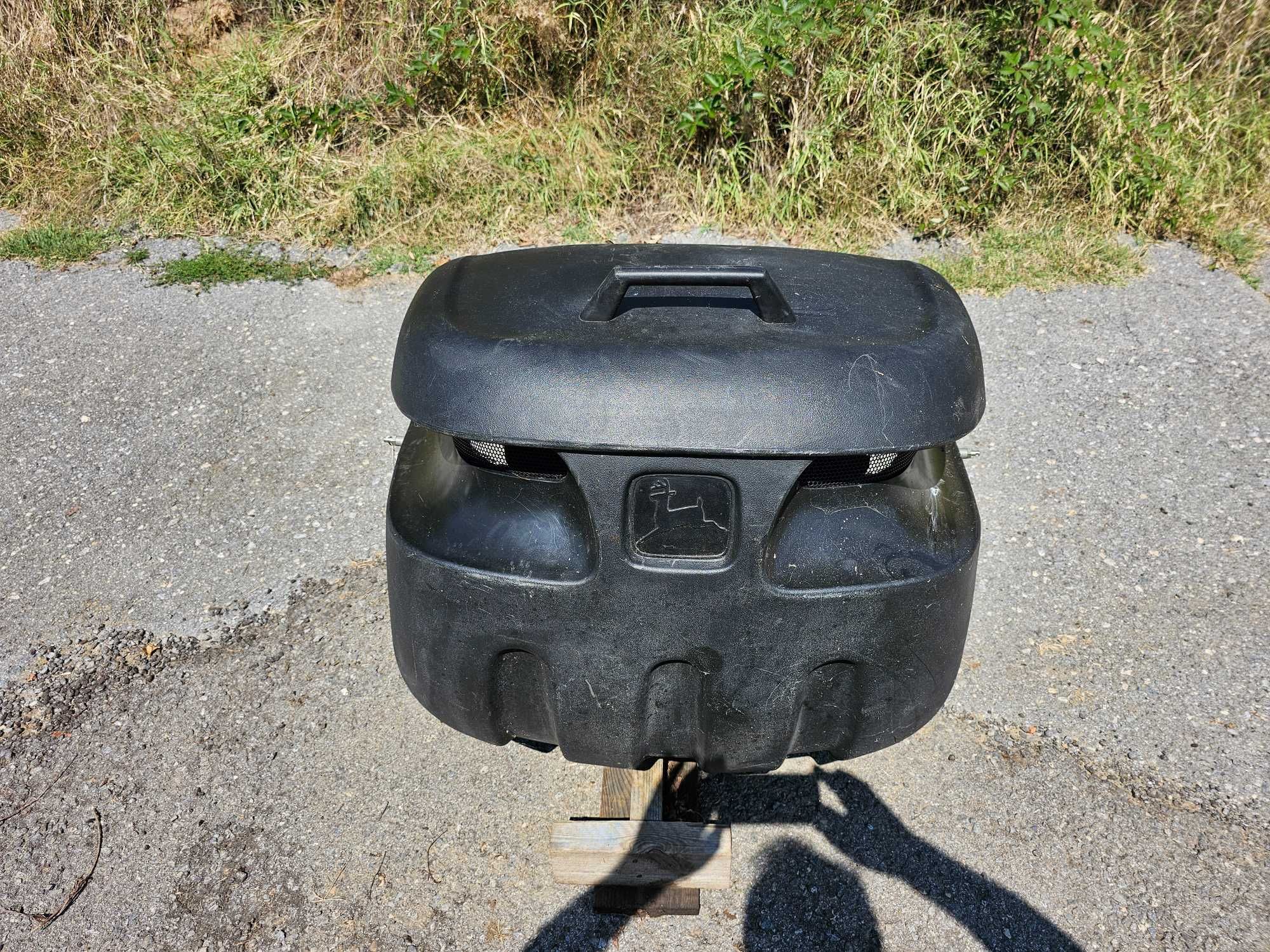 Кош за Тракторна Косачка.  JOHN DEERE. ЧИСТО НОВ.