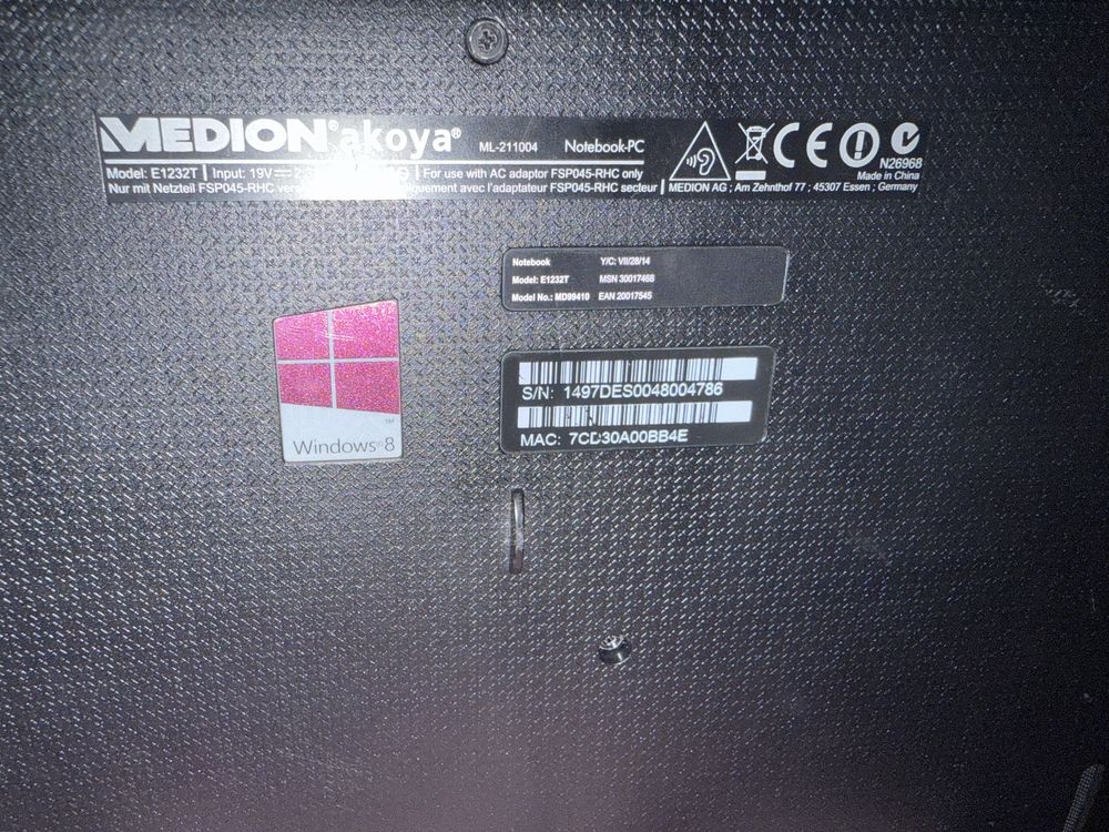 Лаптоп Medion Akoya E1232T-MD99410