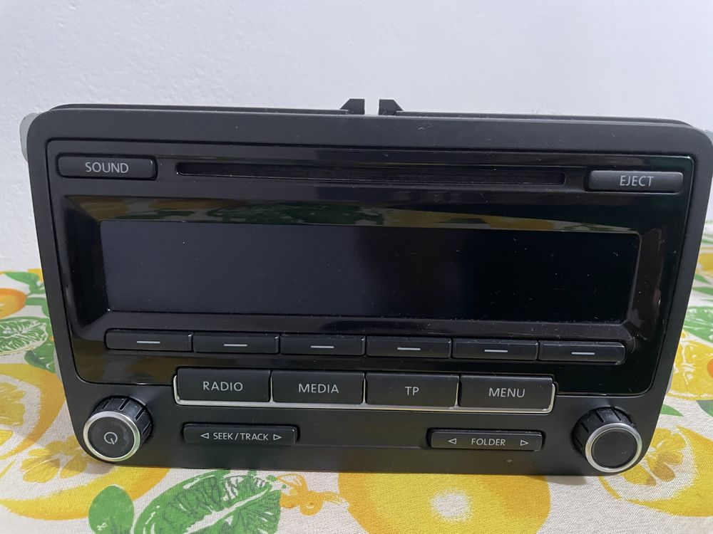 Vând Radio CD original Golf, Polo, jetta, Passat (2010-2013)