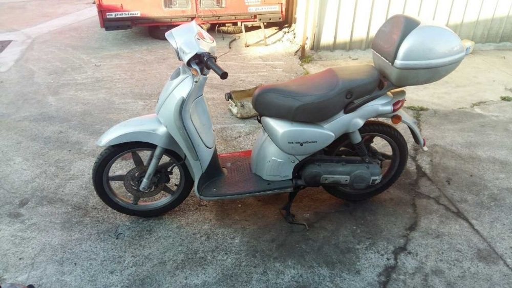 Aprilia Scarabeo 50i -На части