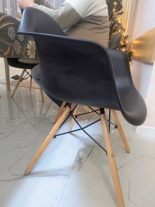 Трапезни столове