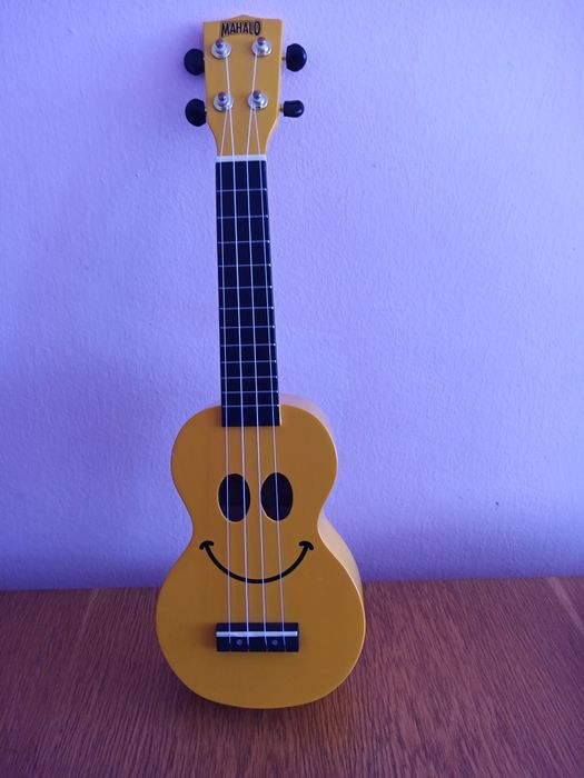 Укулеле. 4 струнно