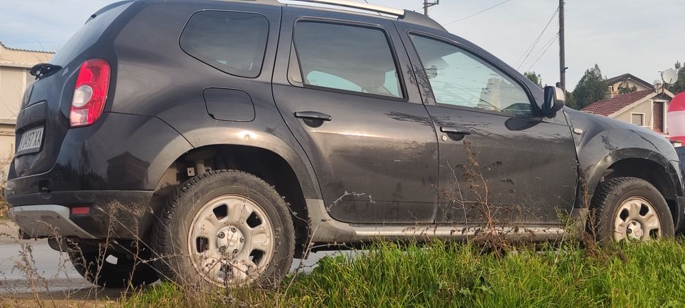 Продавам Дачия Дъстър  1.6 бензин/газ 4х4