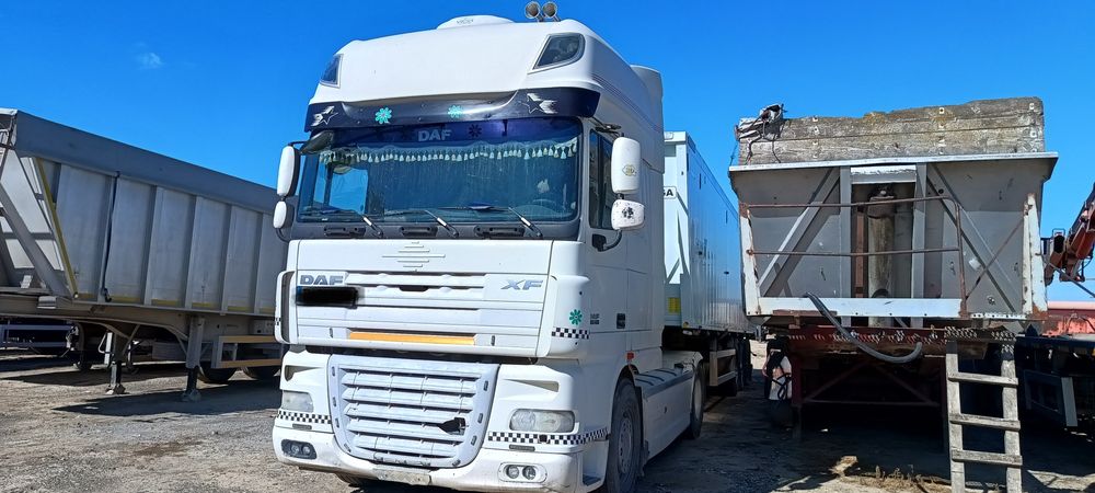 DAF XF105 460 + Semiremorca MEGA LIGHT
