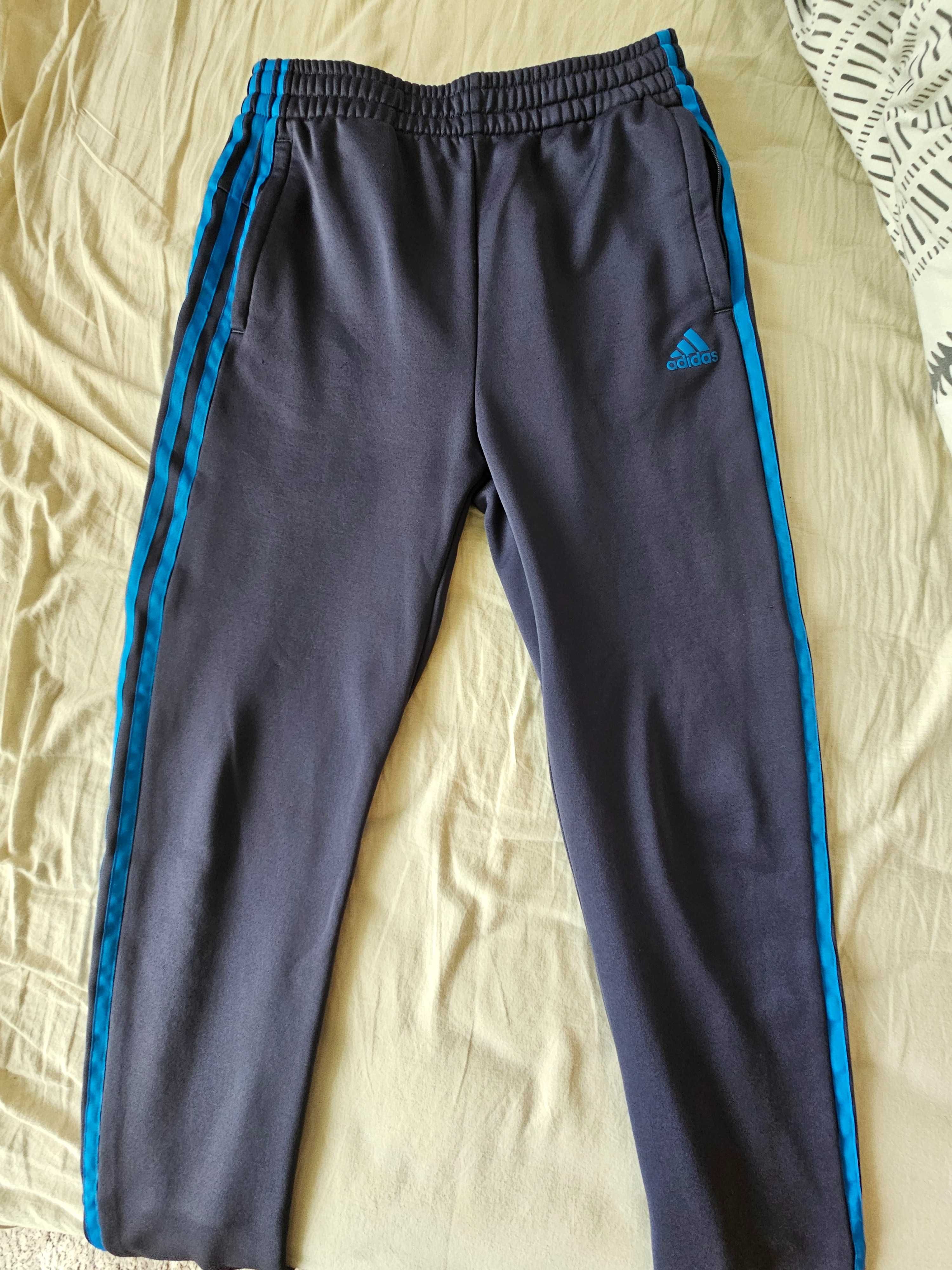Продавам Анцунг Adidas