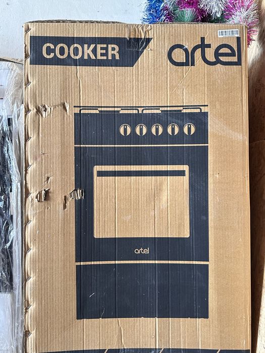 Продам новую плиту Artel (в упаковке)