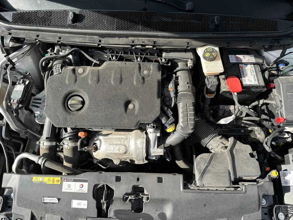 Peugeot 308 1.5BlueHDI - 85000км.  2020г.