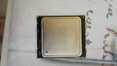 Процесор Intel® Xeon® Processor E5-2640 6/12 ядрен socket LGA2011