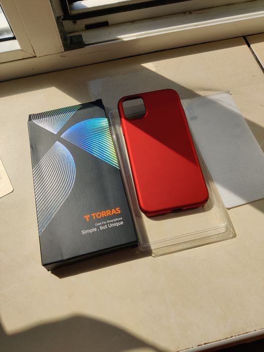 Huse Iphone 11 (carcasa + folie protecție)