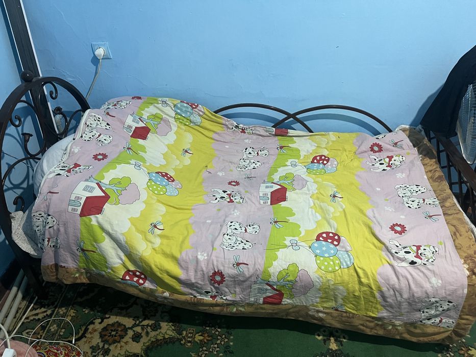 Кровать железная 2шт