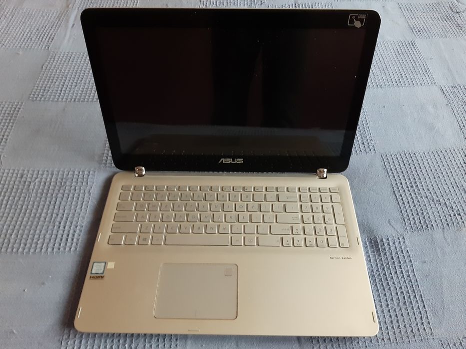 Лаптоп Asus Q504U на части