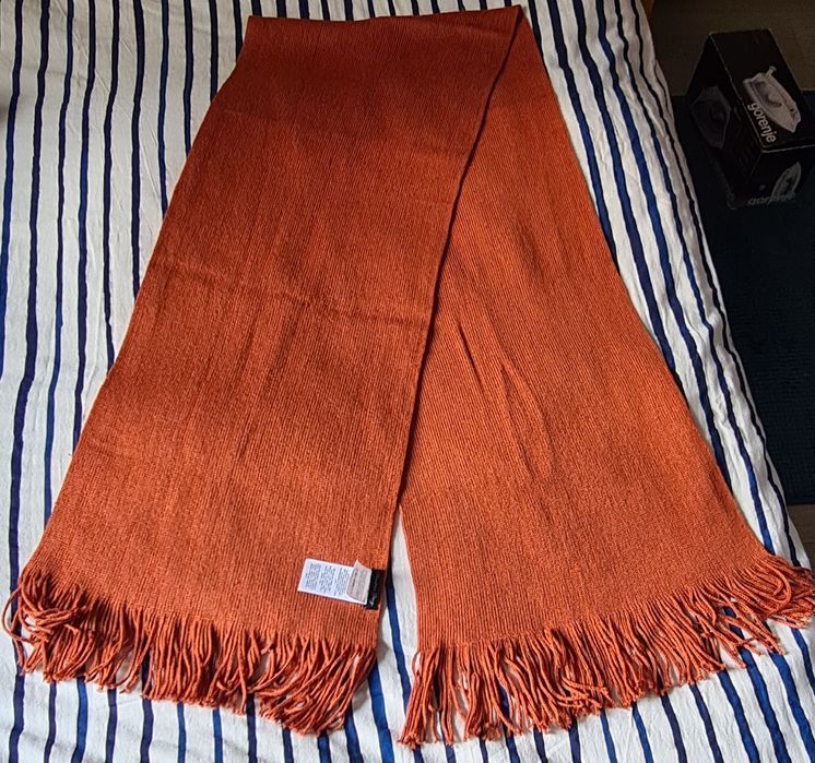 Esarfa Christian Berg