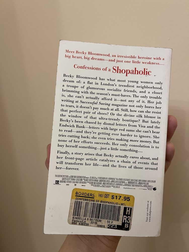 Книга Confessions of a Shopaholic на английском, Софи Кинселла