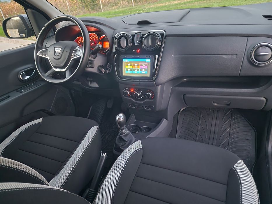 Dacia Lodgy Stepway 2022 - 7 Locuri - TVA Deductibil - Schimb