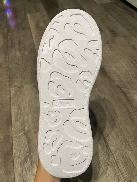 Adidasi Alexander McQueen Alb-Negru