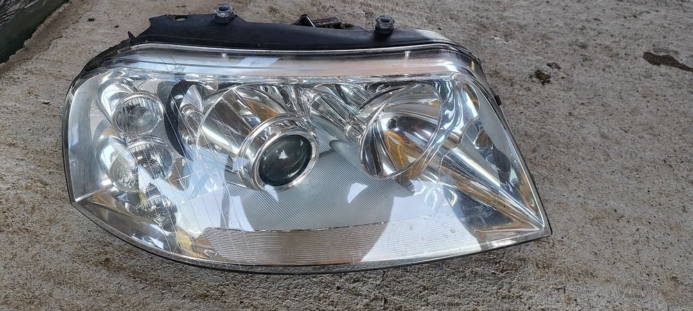 Far VW Sharan/seat Alhambra cu xenon partea dreapta
