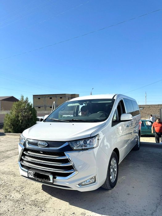 Jac m4 mashinasi Kelishamiz