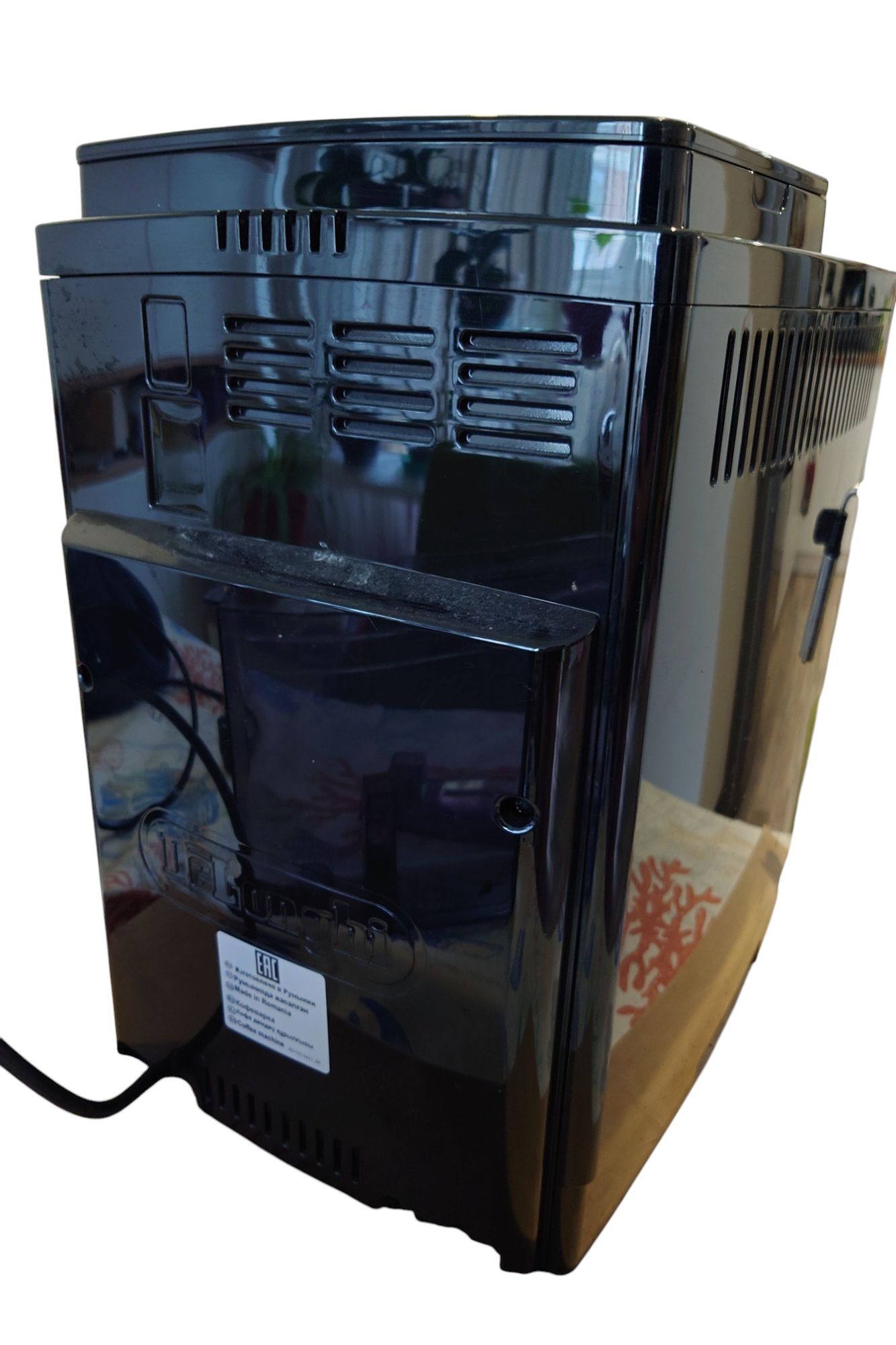 Продавам кафемашина - робот DeLonghi Magnifica S