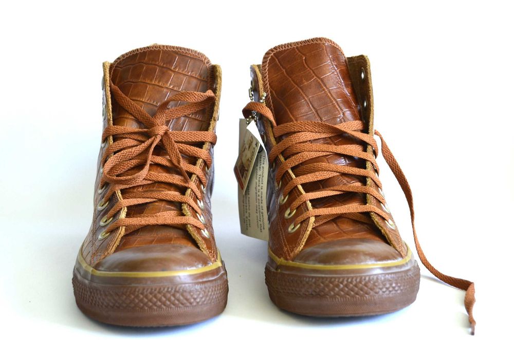 Продавам оригинални Converse Chuck Taylor All Star – лимитирана серия!