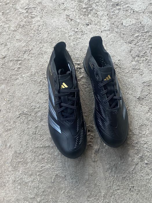 Сороконожки adidas predator размер 42 оригинал