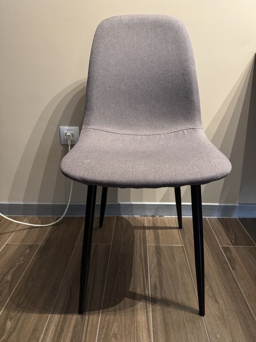 Трапезни столове