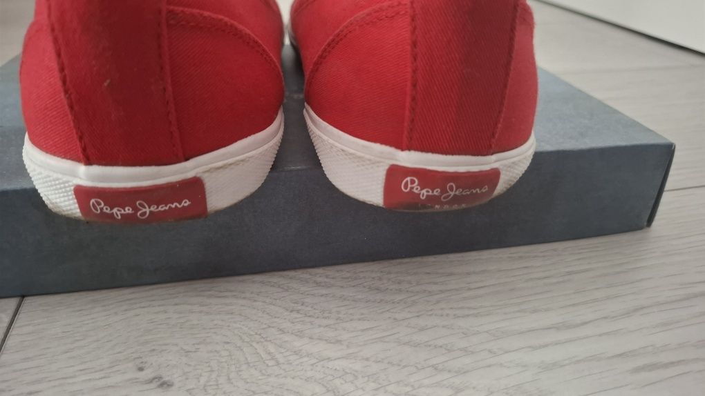 Дамски кецове Pepe jeans