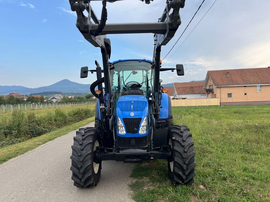 Tractor new holland