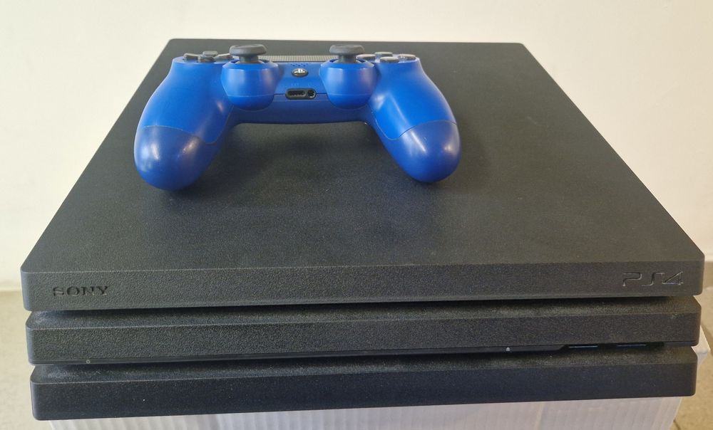 PS4 Pro 1Tb+ controller, Amanet Lazar Crangasi, 41939