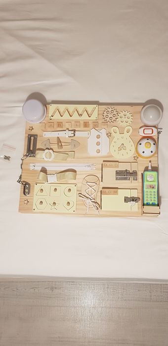 Нов      бизиборд