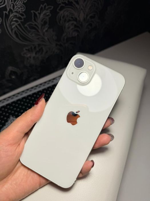 Продам айфон 13