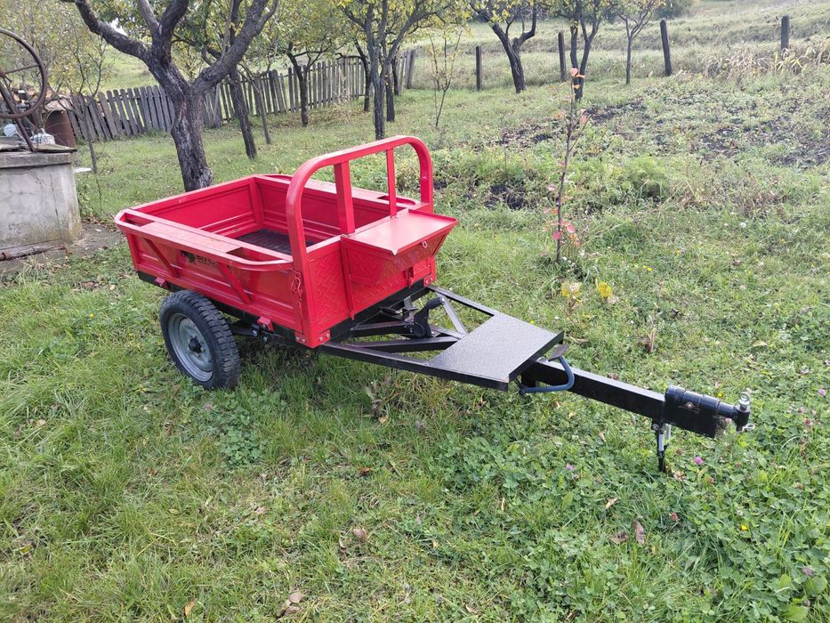 Motocultor cu remorcă