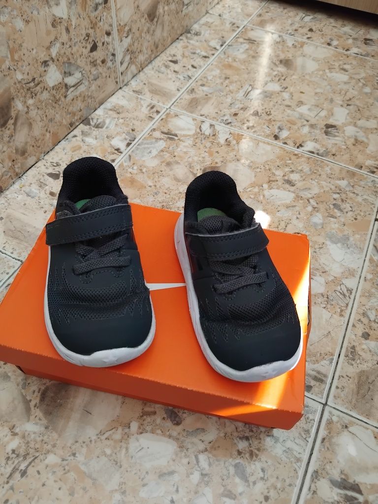 Маратонки Nike черни 21 номер
