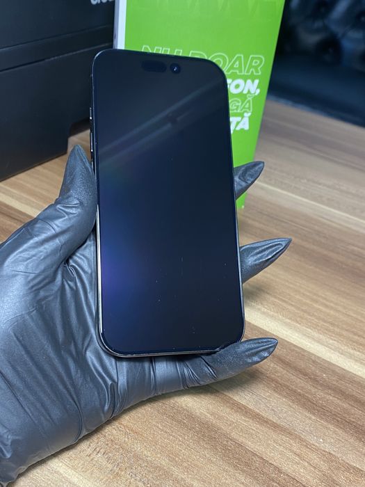 iPhone 16 Pro • 128 GB • Black Titanium