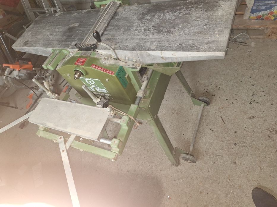 De vanzare Abric cu grosime