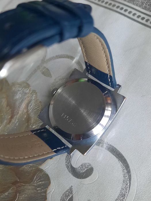 Продам часы Зим-16камней