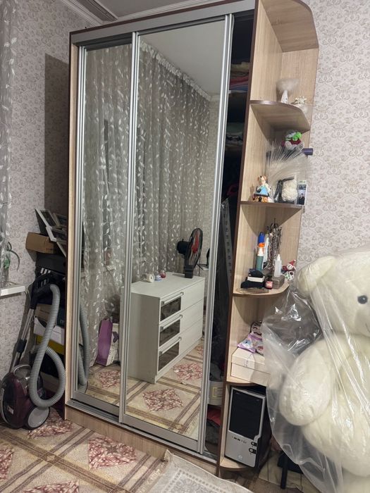 Продам шкаф с зеркалами