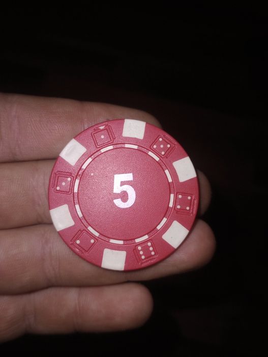 Jeton de poker nou