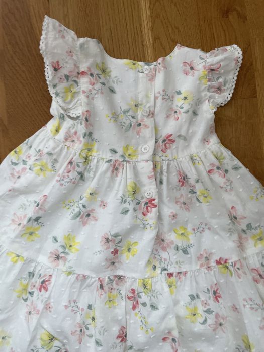 Rochita C&A marimea 80