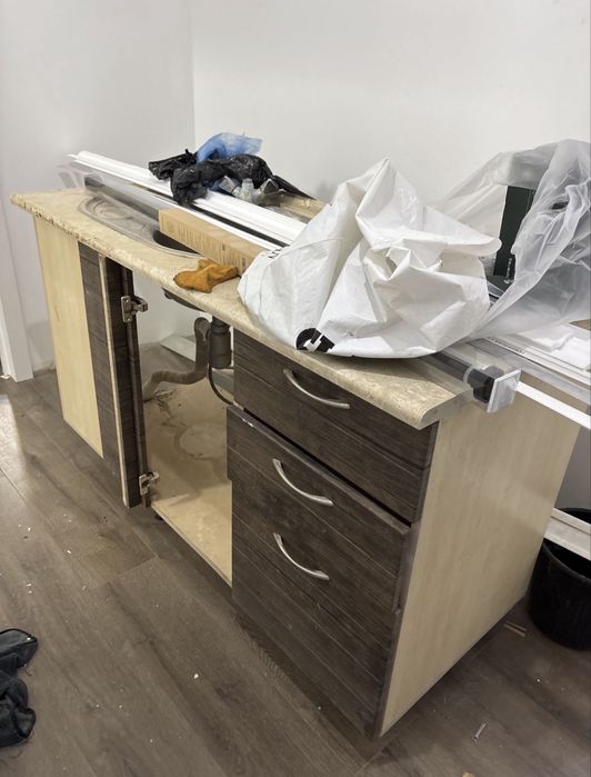 Столешница с раковиной даром