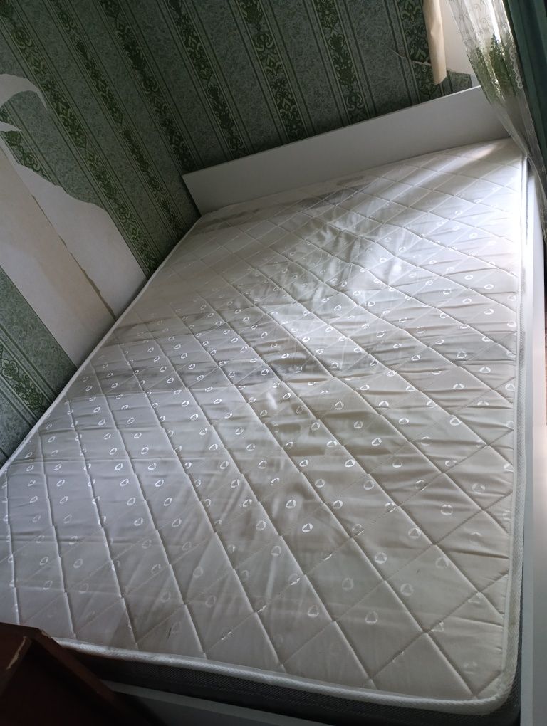 Кровать 140*200 размер