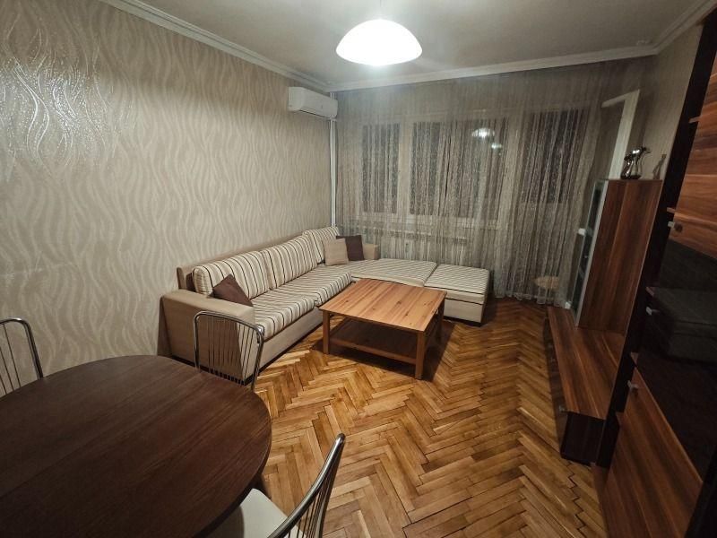 Двустаен апартамент под наем в ж.к. Свобода, 2214804